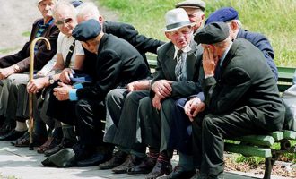 Historia e Kosovës përmes rrëfimeve të 100 pleqve e plakave