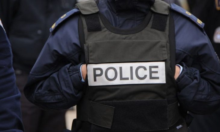 Polici sulmohet në Podujevë