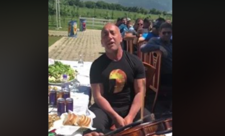 Haradinaj nuk ia ndal këngës – kësaj radhe “zanës” i këndon nga Suhareka