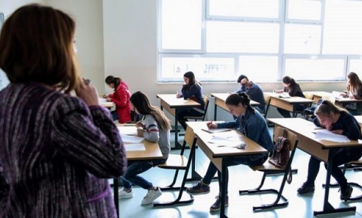 Rreth 27 mijë nxënës të klasave të nënta të premten i nënshtrohen Testit të Arritshmërisë
