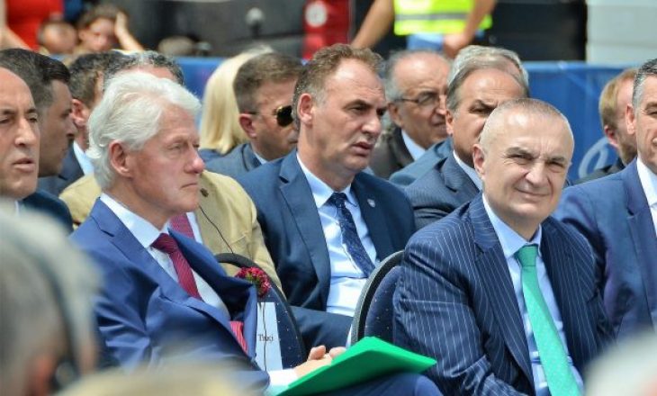 Clark tregon afërsinë me kosovarët, shpërndan statusin e Limajt në Twitter