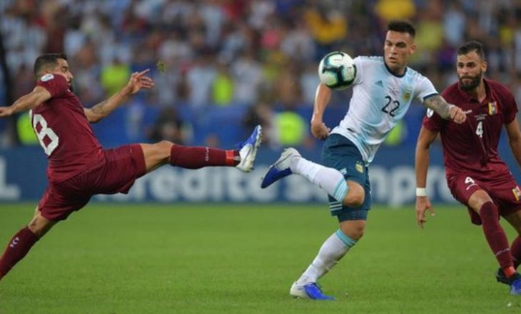Argjentina kualifikohet në gjysmëfinale, e pret Brazili