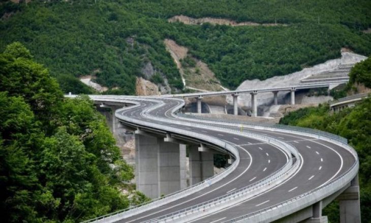 Këto janë dënimet nëse ndaleni në urën e autostradës Arbën Xhaferi
