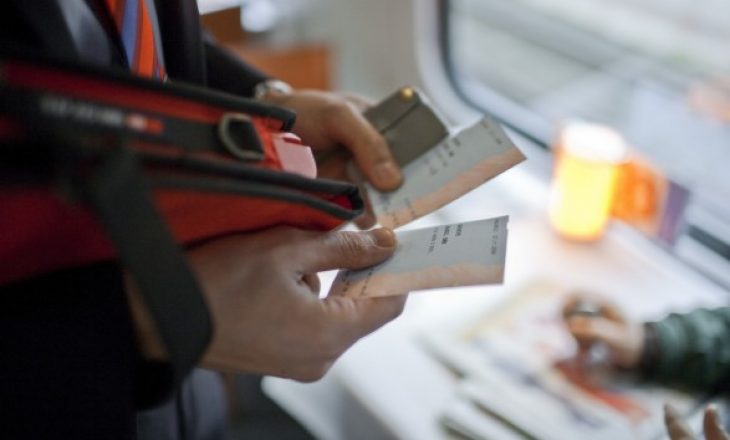 Ministria e Infrastrukturës ka një kërkesë për të gjithë qytetarët për mashtrimet me bileta fluturimi