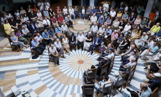 Promovohen dhjetë vëllimet “Kujtesa e Kosovës” e rrëfimeve nga 100 pleq e plaka