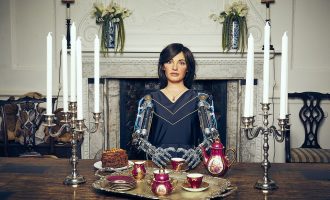 Roboti Ai-Da do të hapë ekspozitën e parë me portrete njerëzish