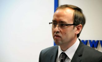 Hoti për kushtëzimin e deputetit turk: Qeveria është e pashantazhueshme