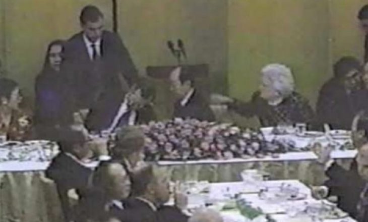 Kur presidenti amerikan Xhorxh. H. W. Bush u rrëzua dhe volli mbi kryeministrin japonez