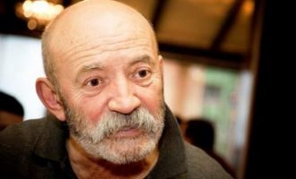 Çun Lajçi e pyet Hashim Thaçin, a je normal?