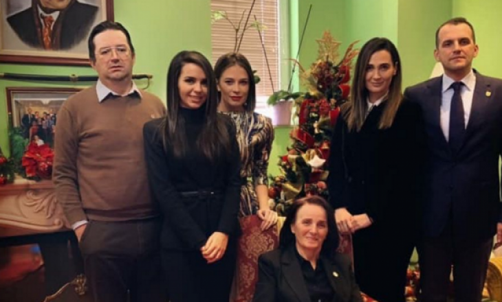Ndodhi për herë të parë, Ukë Rugova nuk kishte ftesë për një ceremoni të rëndësishme shtetërore