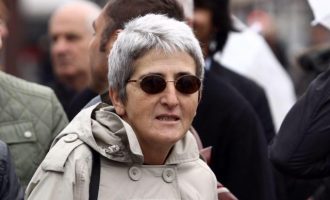 “Të shtunën nga Zgafellja”, libri i ri i Flaka Surroit vjen para lexuesve