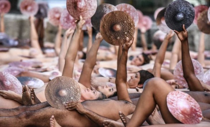 Pas protestave nudo, Facebook merr një vendim për nudistët