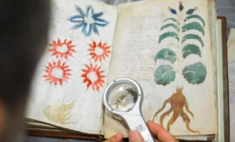 Libri më misterioz i botës që nuk po mund të përkthehet dot