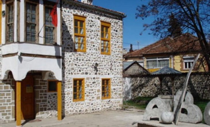 U dëmtua nga tërmetet, mbyllet Mësonjëtorja e parë shqipe në Korçë