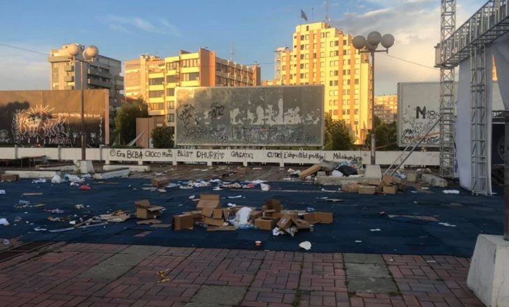 Sqarimi i Shoqatës së Botuesve të Kosovës për mbeturinat në panairin e librit
