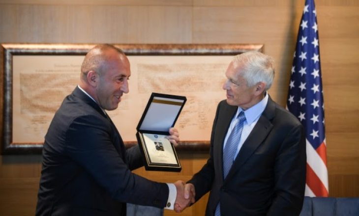Haradinaj: Gjenerali Clark ishte shpresë dhe shpëtim për popullin tonë
