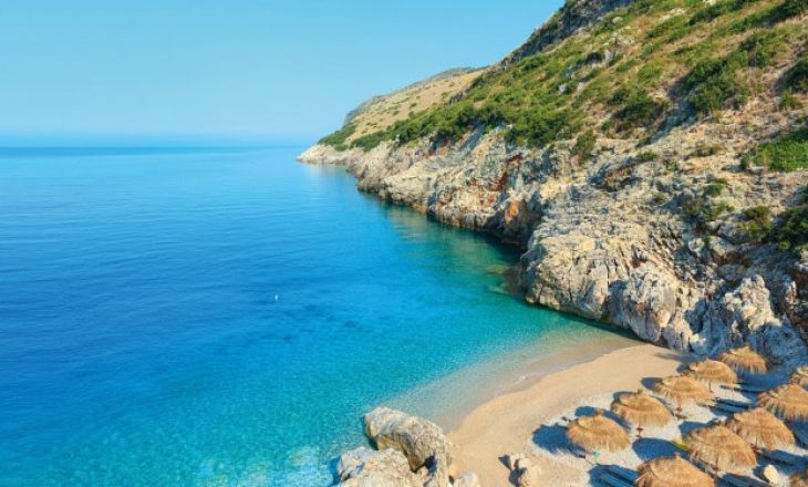 Travel Awaits: Shqipëria destinacion i mahnitshëm turistik që duhet vizituar në 2019