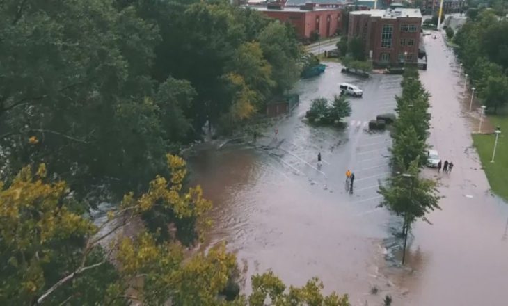 Përmbytjet në SHBA, Washingtoni zhytet në kaos