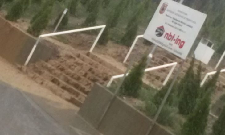 Shi i rrëmbyeshëm në Prishtinë, vërshojnë shkallët e Arbërisë