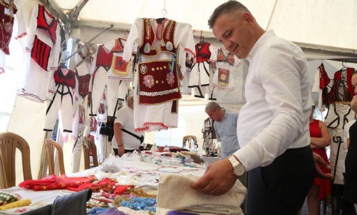 Hapet panairi i veshjeve tradicionale në Skenderaj
