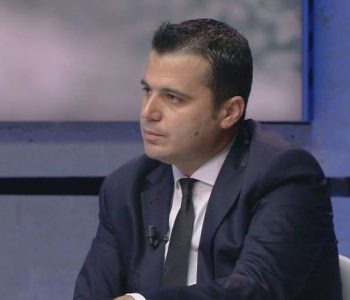 Taksa antikushtetuese që qeveria po vendos mbi naftën