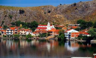 UNESCO përfshinë në listë edhe pjesën shqiptare të liqenit të Ohrit