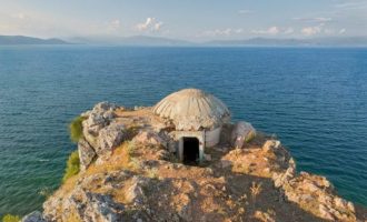 Bunkerët shqiptarë në syrin e fotografit britanik