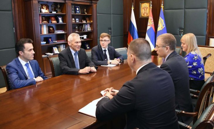 Ambasadori i Rusisë në Beograd tregon hapur se vendi i tij do të bllokojë hyrjen e Kosovës në çdo institucion ndërkombëtar
