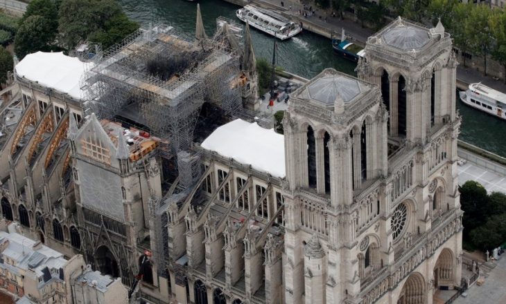 Nga 1 miliard euro që u premtuan, janë dhënë vetëm 20 milionë për rindërtimin e “Notre Dames”
