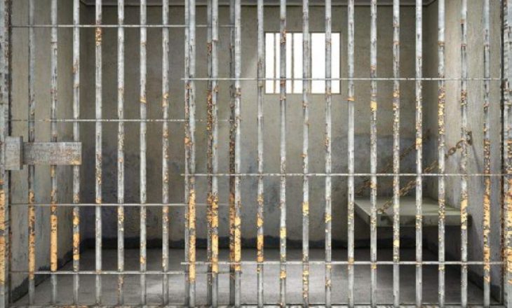 Dy shqiptarët e dënuar me burg të përjetshëm, arratisen nga burgu grek