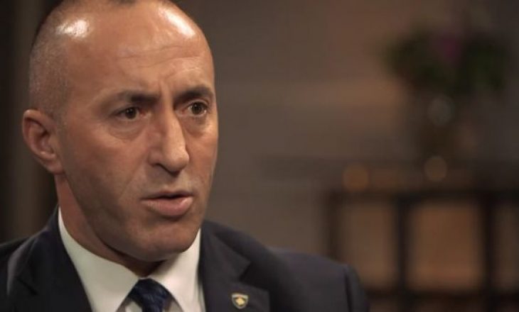 Ramush Haradinaj dorëhiqet, por nuk dorëzohet – thotë se do të luftojë për t’u bërë kryeministër