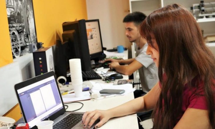 ICK dhe Zyra e BE-së në Kosovë angazhohen për punësimin e të rinjve në fushën e TIK