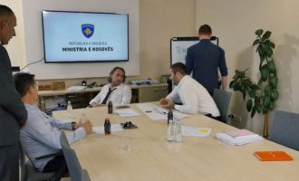 “Ministria e Kosovës” përmes Stupcave