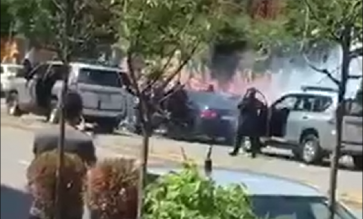 “Tym, krisma dhe njerëz me maska” – Policia e Kosovës kryen ushtrime në qendër të Prishtinës