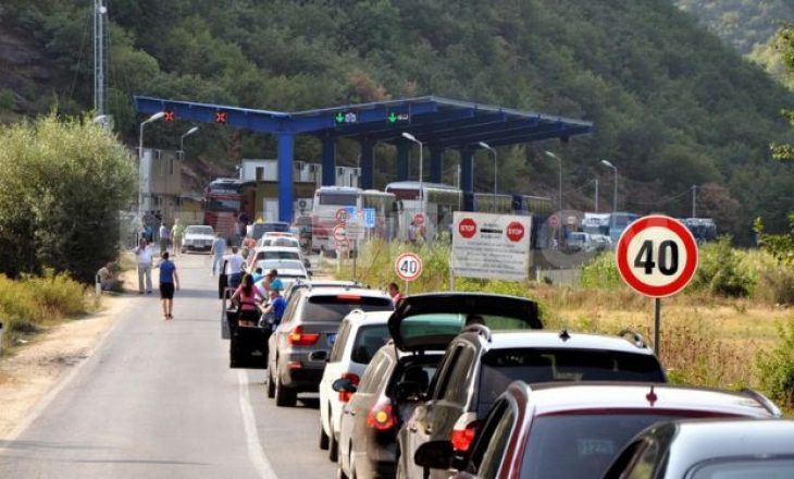 Pritje të gjata në kufirin Serbi-Kosovë