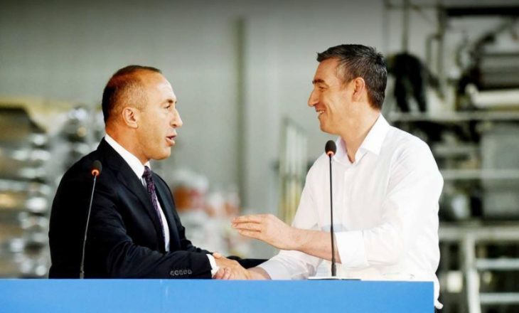 Haradinaj thumbon keq Veselin: Ky është servilizmi më i ulët i mundshëm