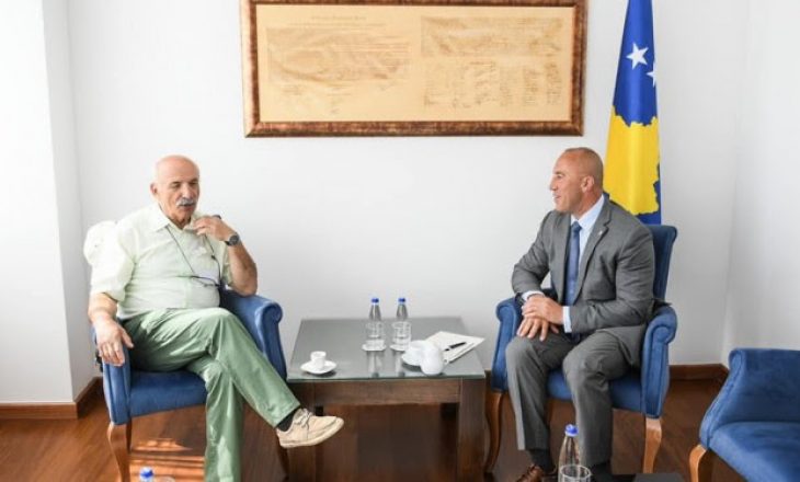 Haradinaj takohet me ish-rektorin e UP-së për ta diskutuar Kullën e Çakorrin