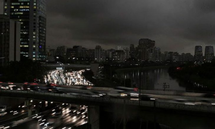 Pamje të frikshme, Brazili errësohet në mes të ditës