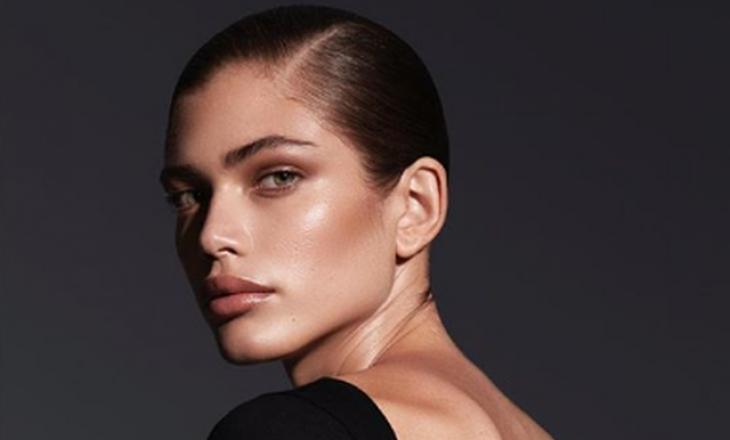 Flet për herë të parë modelja transgjinore që u pranua në ‘Victoria’s Secret’
