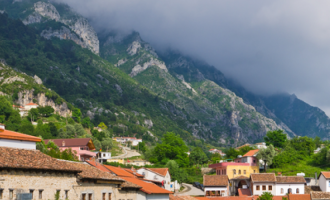 Franceinter: Shqipëria nga diktatura drejt turizmit