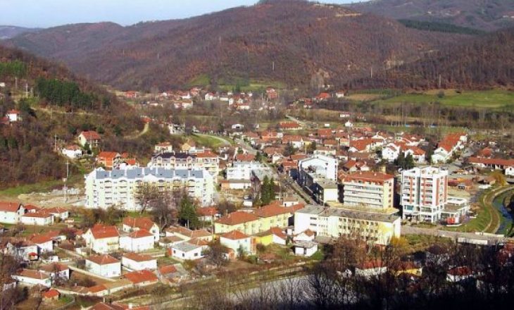 Serbia po i heq shqiptarët e Luginës nga regjistrat civilë