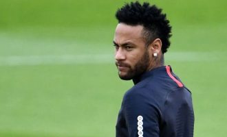 Neymari e fton Ronaldon te PSG-ja