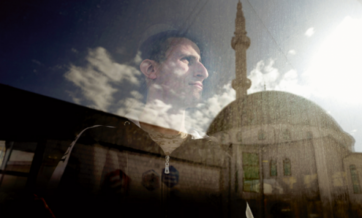 Çfarë po ndodh me Lladrovcin, ish-pjesëtarin e ISIS-it që dha intervistë për “The Economist”?