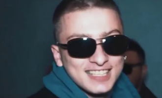 Fero me top të futbollit në koncert, ironizon me S4MM-in