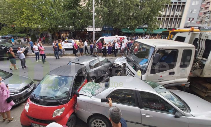 Në QKUK flasin për gjendjen e të lënduarve nga aksidenti në Prishtinë