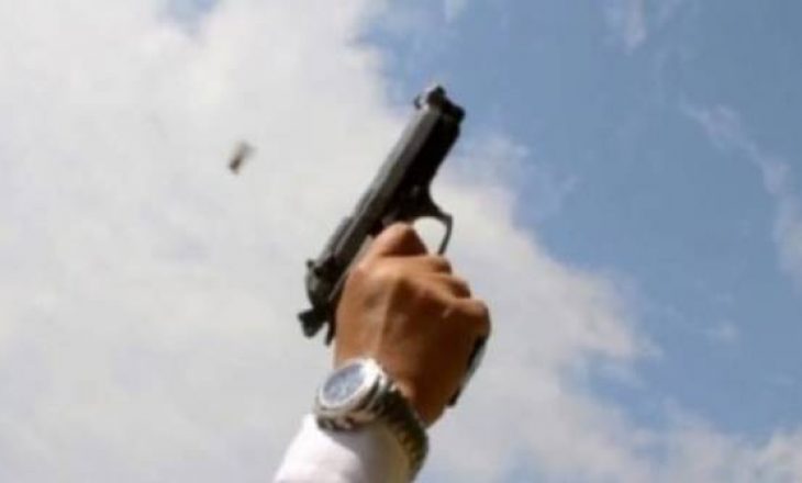 Të shtëna me armë zjarri gjatë një feste, 13 të plagosur