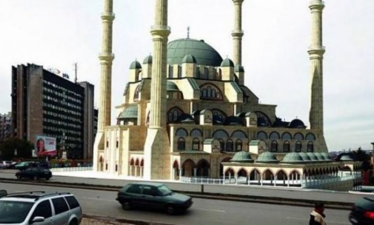 Xhamia në mes ndërtimit dhe tensionit