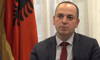 Mytaher Haskuka pozitiv me COVID-19