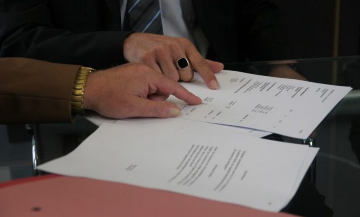 USAID certifikon 450 zyrtarë publikë në menaxhimin e kontratave