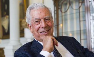 Miku i shqiptarëve: Populli që nuk lexon, manipulohet lehtë